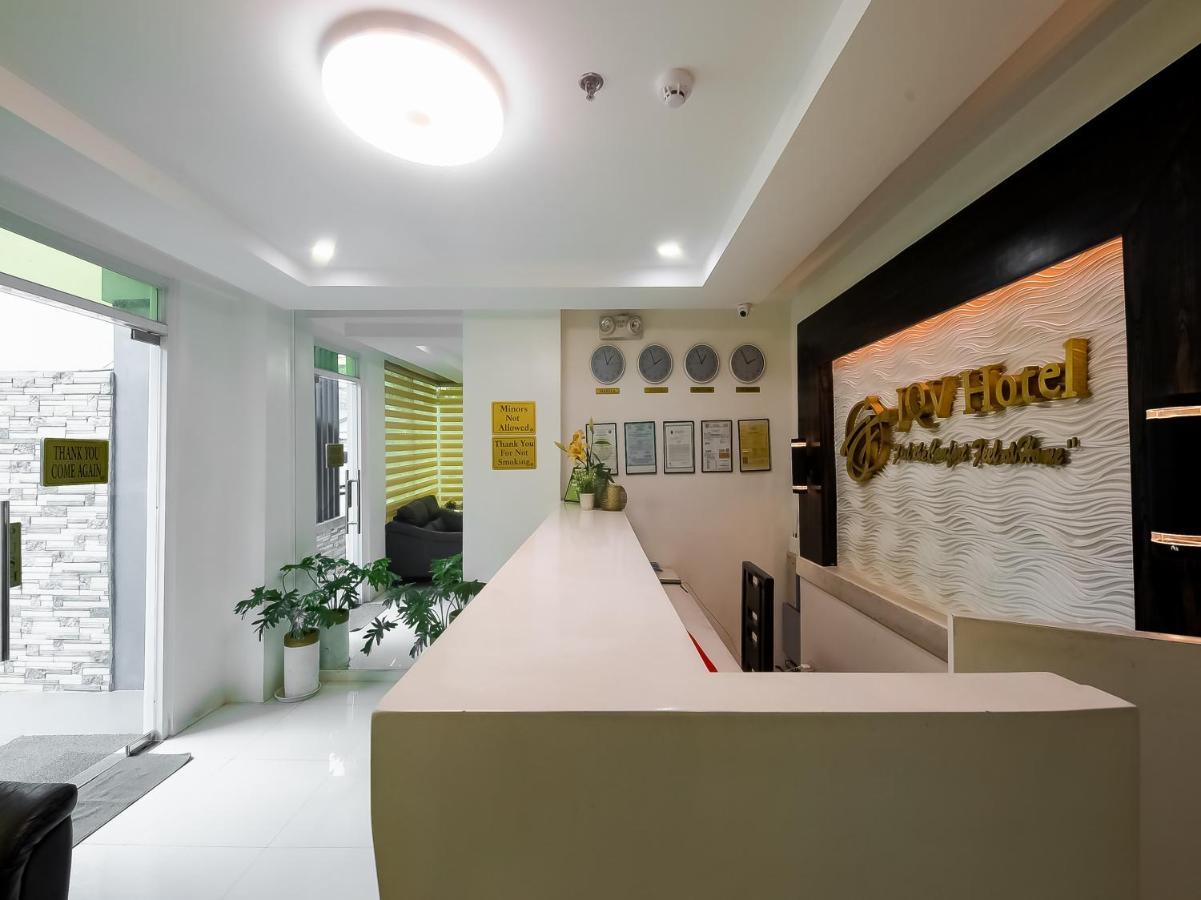Hotel Reddoorz At Jqv Camarin Manila