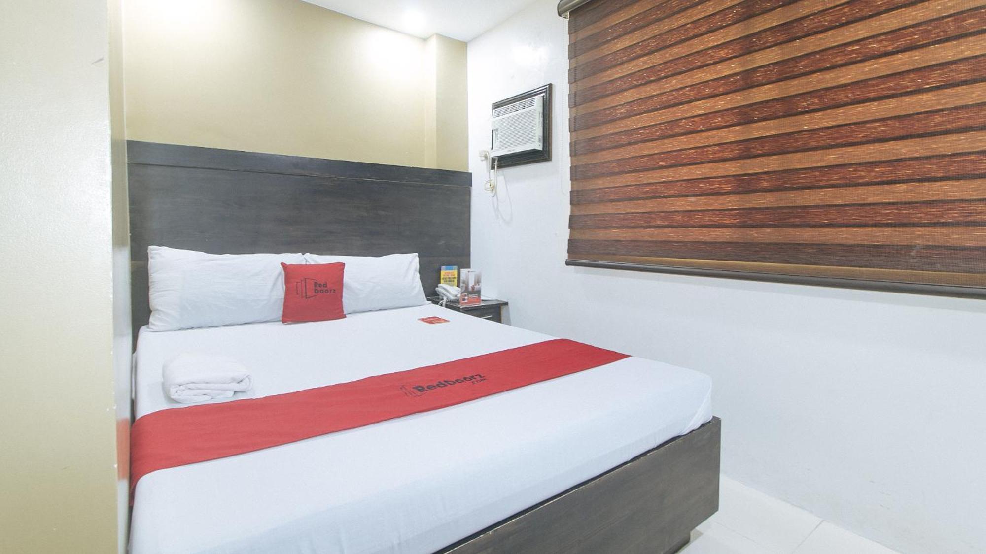 Reddoorz At Jqv Camarin Hotel 3*
