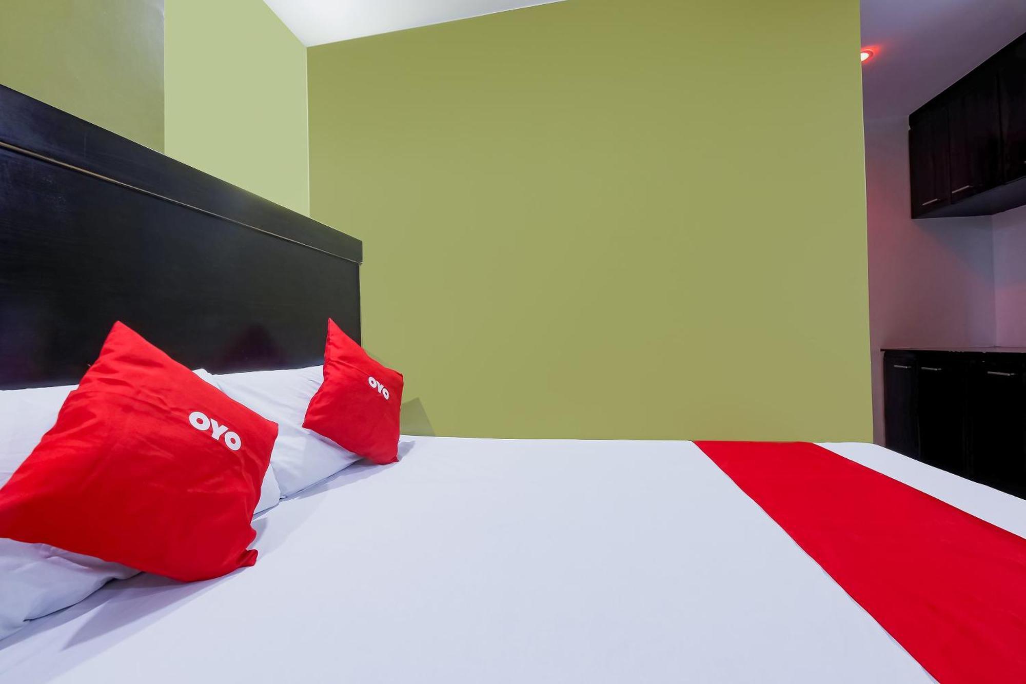Reddoorz At Jqv Camarin 3*