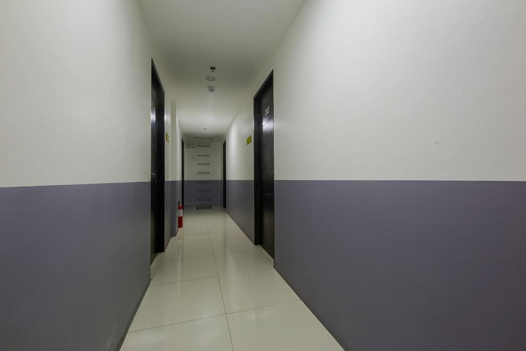 Reddoorz At Jqv Camarin 3* Manila
