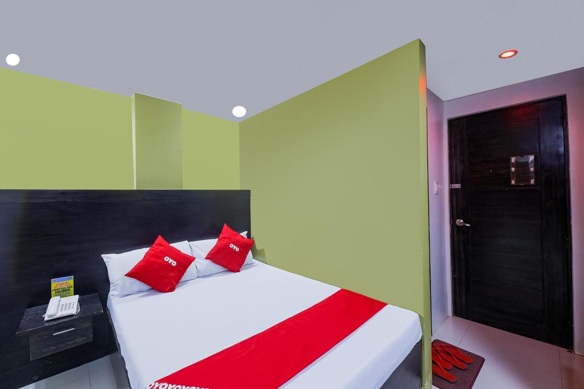 Reddoorz At Jqv Camarin