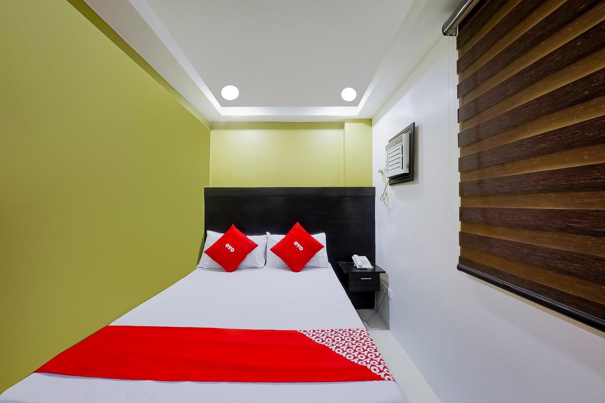 Reddoorz At Jqv Camarin Hotel